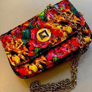 Summer clutch evening bag with chain